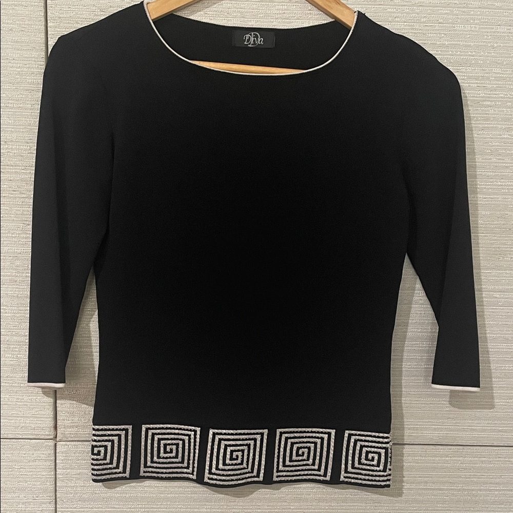Diva Elegant Black and Cream Blouse